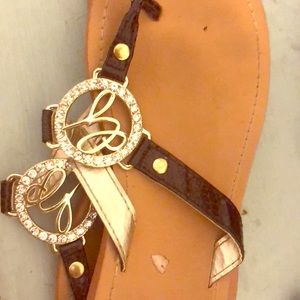 Guess flip flops used lots of life left